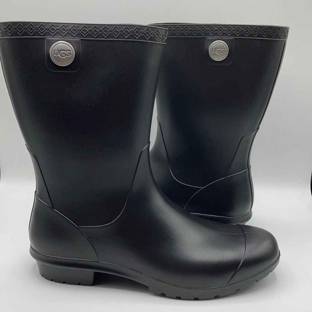 - UGG Sienna Matte Black Rubber Rain Boots